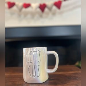 Rae Dunn Valentine’s Day mug “Let’s Kiss” NWT iridescent color!